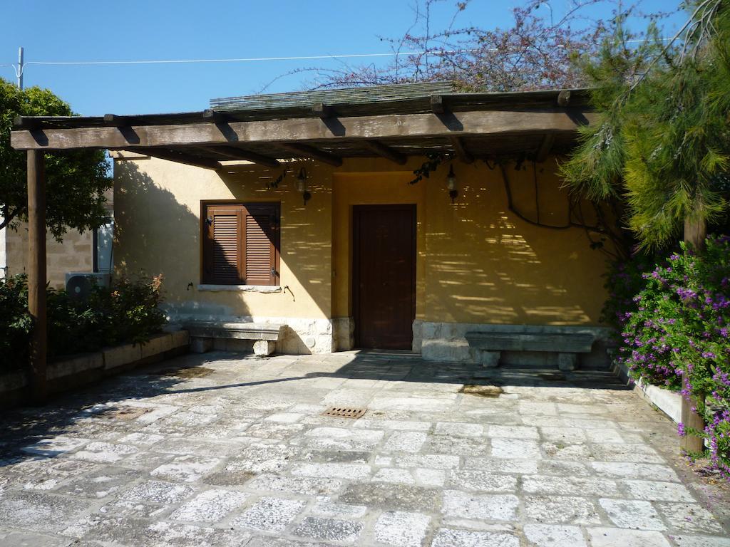 Villa Carcano Trani Kamer foto