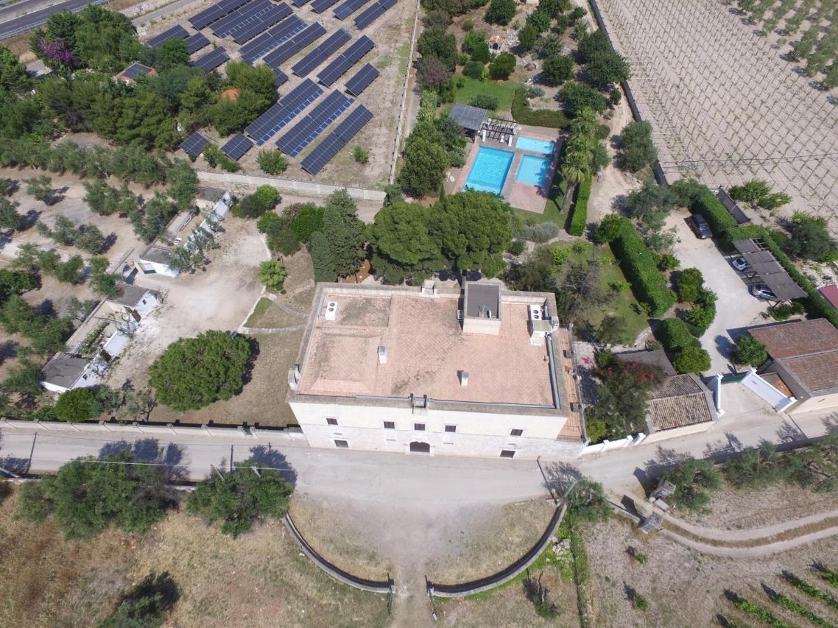 Villa Carcano Trani Buitenkant foto